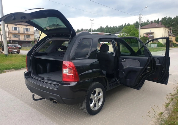 Kia Sportage cena 29000 przebieg: 187000, rok produkcji 2010 z Garwolin małe 301